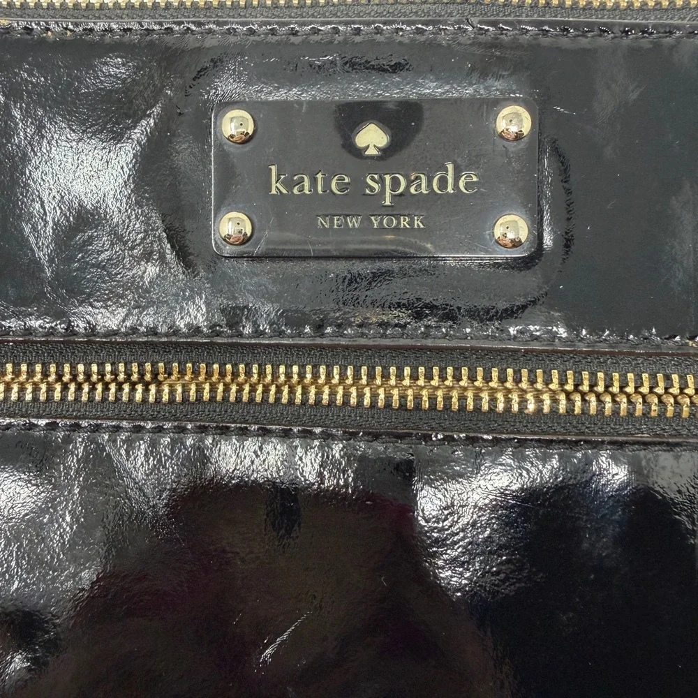 Kate spade Black Leather Crossbody Bag with Front Zip Pocket - Picture 2 of 6
